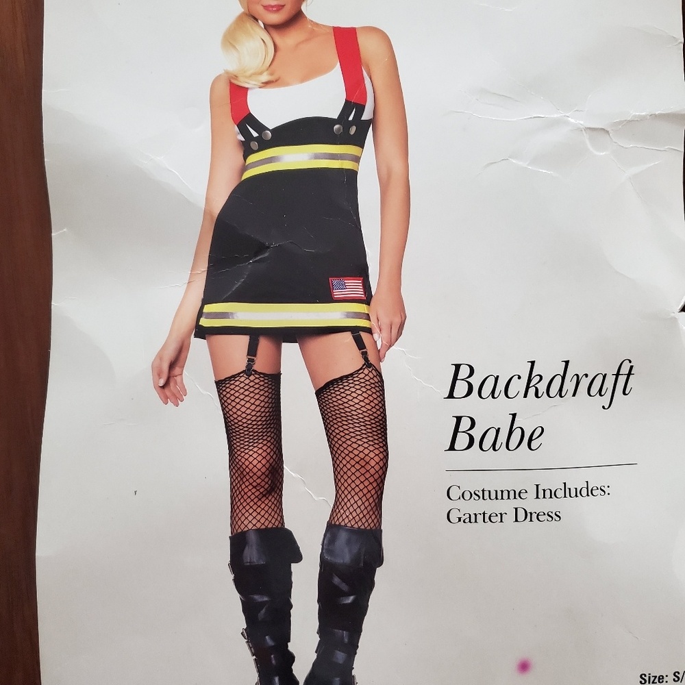 Backdraft Babe Costume - Picture 5 of 6